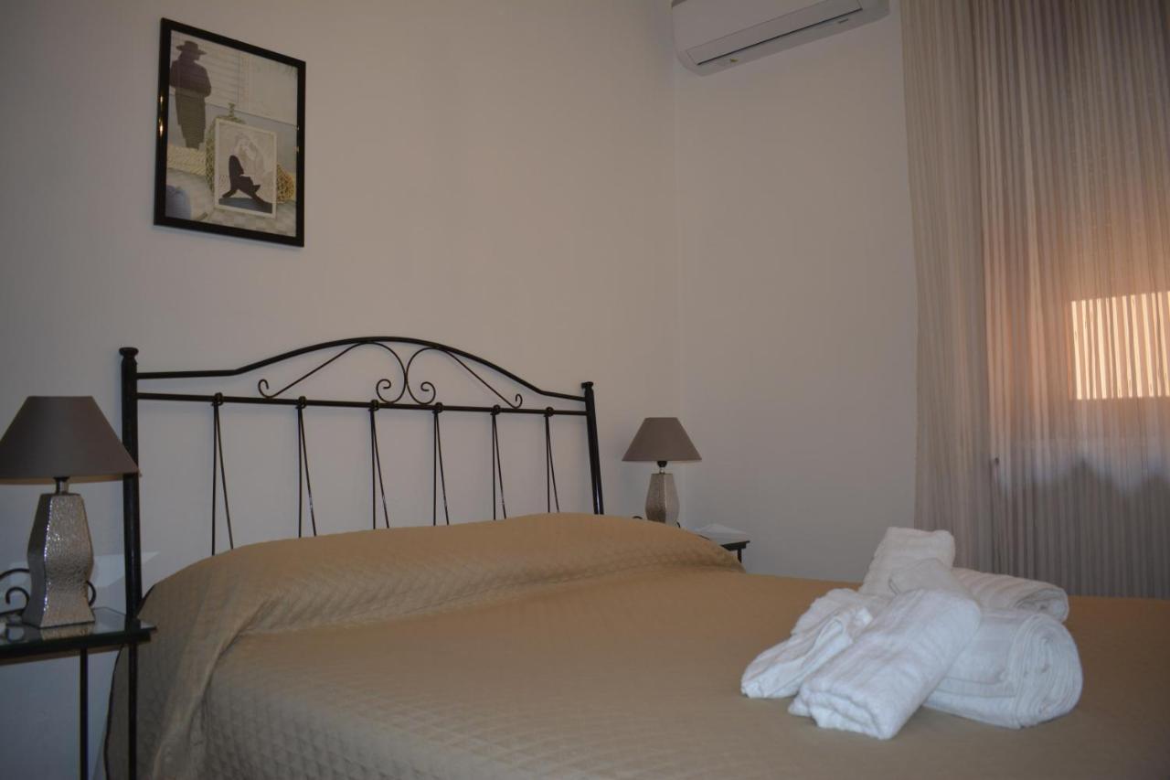 לצ'ה Casa Vacanza Pietro E Nina מראה חיצוני תמונה