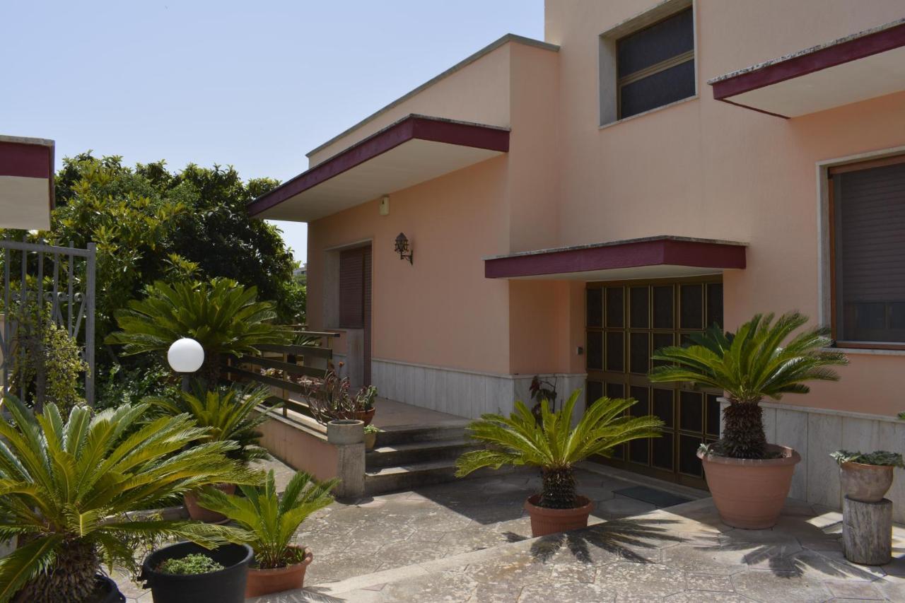 לצ'ה Casa Vacanza Pietro E Nina מראה חיצוני תמונה