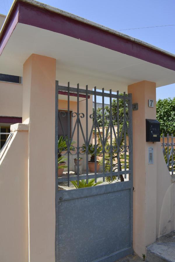 לצ'ה Casa Vacanza Pietro E Nina מראה חיצוני תמונה