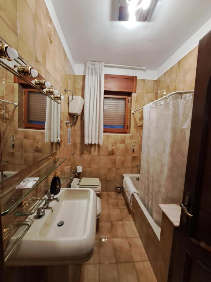 לצ'ה Casa Vacanza Pietro E Nina מראה חיצוני תמונה